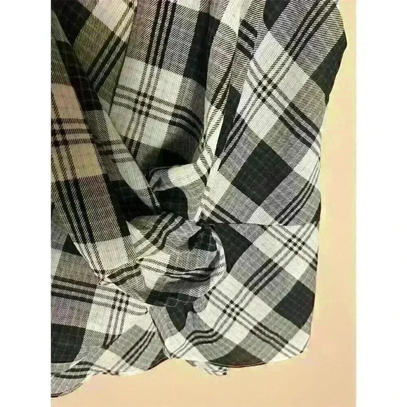 Laundry By Shelli Segal Women's XL Black &White Wrap Blouse Short Flutter Sleeve - Picture 3 of 8